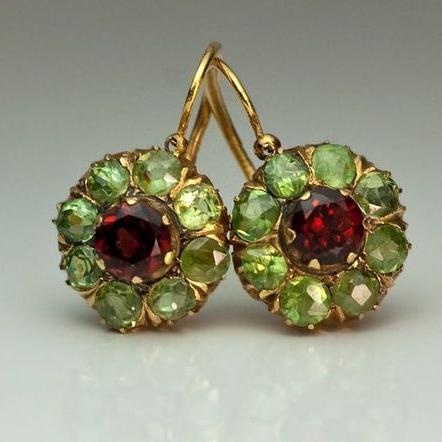 Boucles d'oreilles vintage en or 18K avec incrustation de zirconium naturel vert et rouge