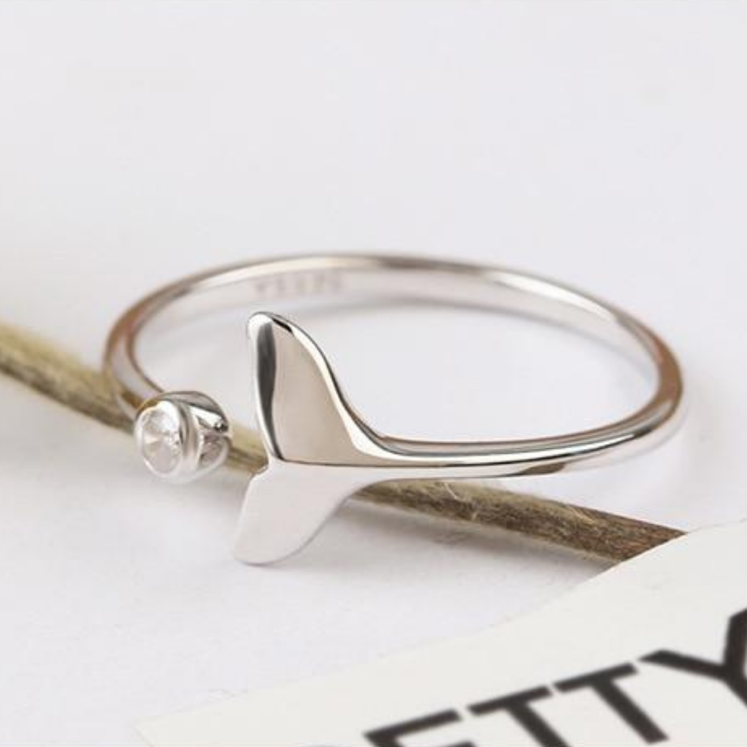 Bague réglable en argent 925 avec petits zircons et queue de dauphin