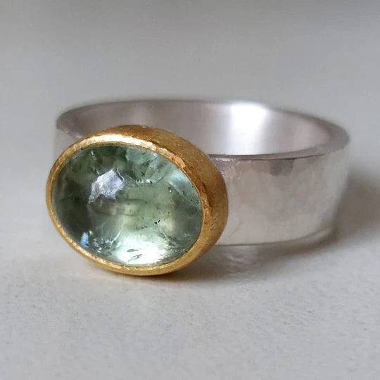 Bague en plaqué or 18K et argent 925 avec incrustation de strass vert