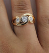 Bague vintage élégante plaquée or rose 18K avec trois zircons naturels