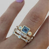 Bague vintage élégante plaquée or 18K avec zircone carrée