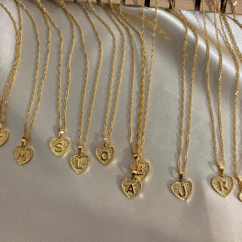 "Sunrise Love" Halskette mit 18 Karat vergoldeten Initialen